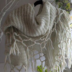 55"x42" chunky knit super soft scarf with tassels, Collectioneighteen, seafoam